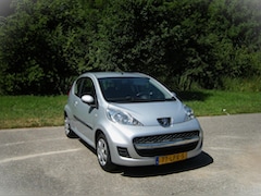 Peugeot 107 - 1.0-12V Sublime . Airco . Toerenteller . Elec ramen . enz