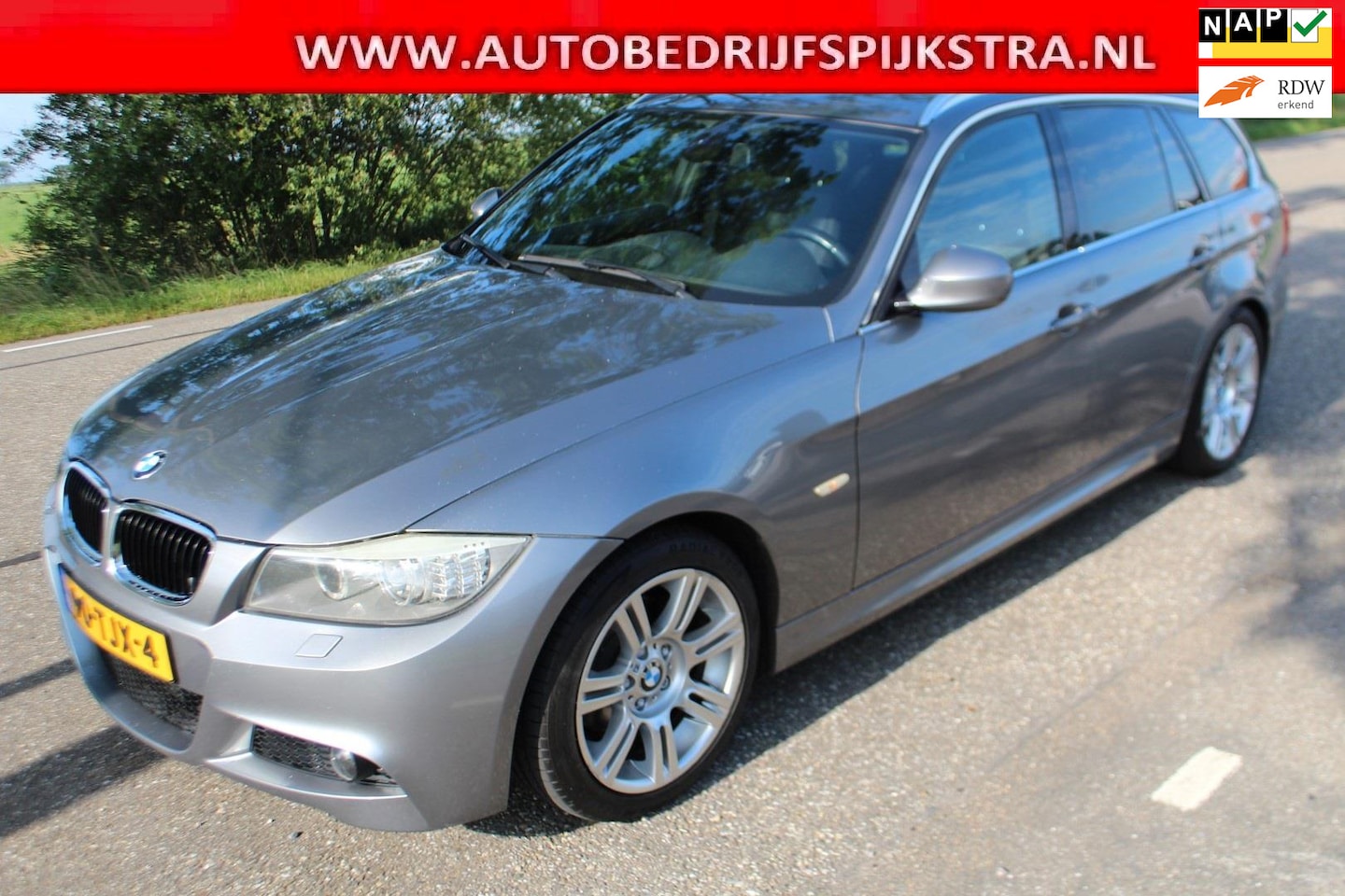BMW 3-serie Touring - 318i M Sport 318i // M-SPORT // - AutoWereld.nl