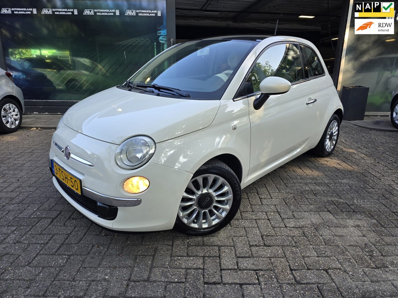 Fiat 500 - 0.9 TwinAir Turbo Lounge | 3E EIGENAAR | 12MND GARANTIE | NW APK | AIRCO | PANO DAK | - AutoWereld.nl