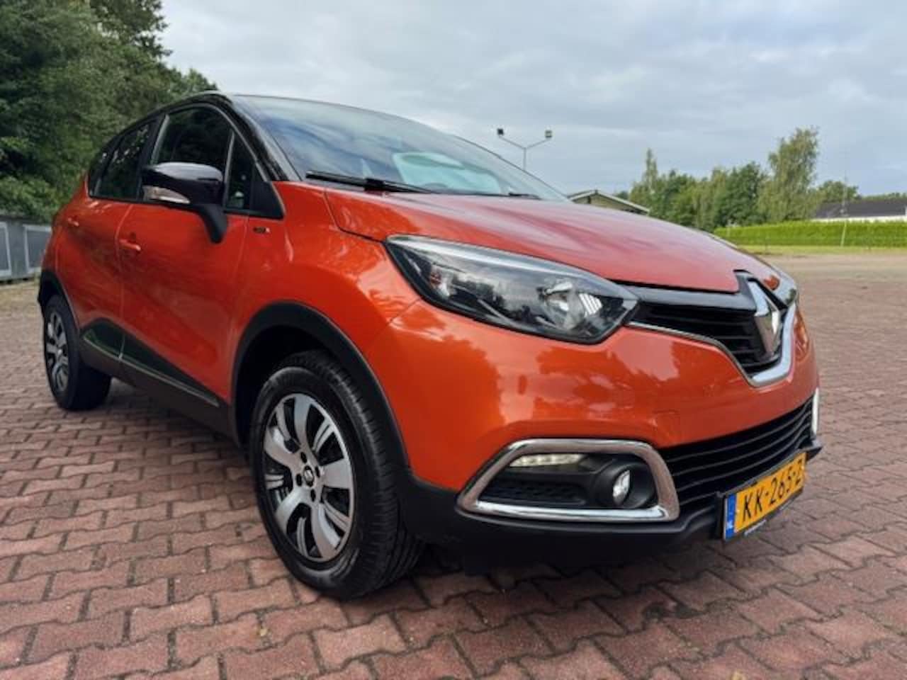Renault Captur - 0.9 TCE LIMITED/AIRCO/NAVI/TREKHAAK/APK - AutoWereld.nl