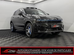 Lynk & Co 01 - 1.5 Pano, 360 Camera, Navi, Keyless start, Stoelverwarming, Elektrische achterklep, 3 jaar