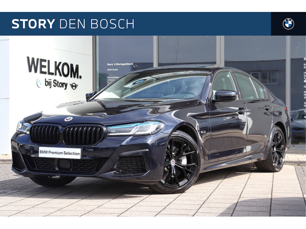 BMW 5-serie - 520e High Executive M Sport Automaat / Schuif-kanteldak / Achteruitrijcamera / Laserlight - AutoWereld.nl
