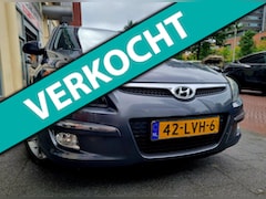 Hyundai i30 CW - 1.6i Blue Dynamic Airco ElecRam Leer