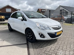 Opel Corsa - 1.4-16V Color Edition
