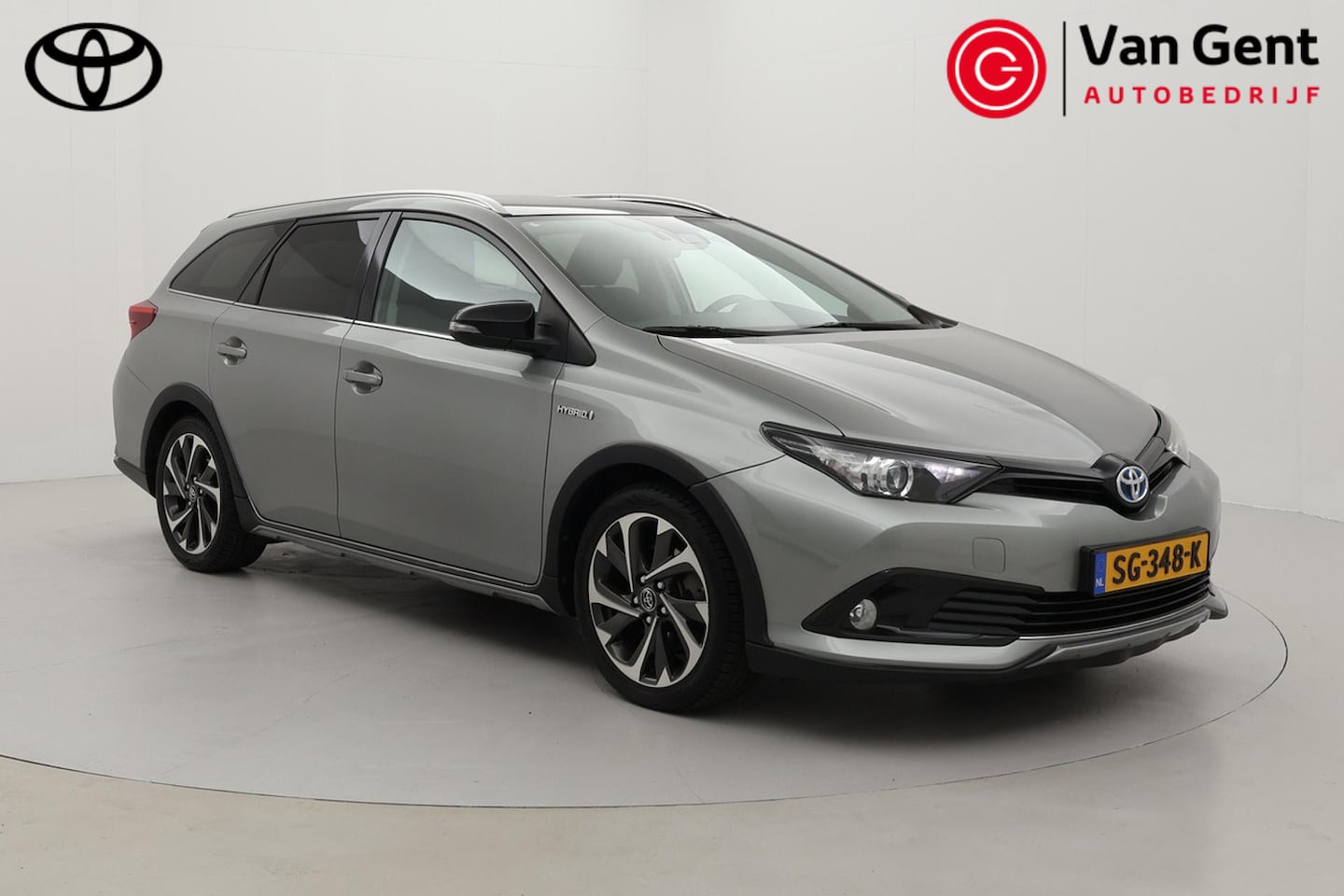 Toyota Auris Touring Sports - 1.8 Hybrid Freestyle | Panoramadak | Navigatie | Keyless | Cruise | Clima | Camera | 17 in - AutoWereld.nl