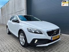 Volvo V40 Cross Country - 1.6i T4 Momentum CLIMA NAVI PDC