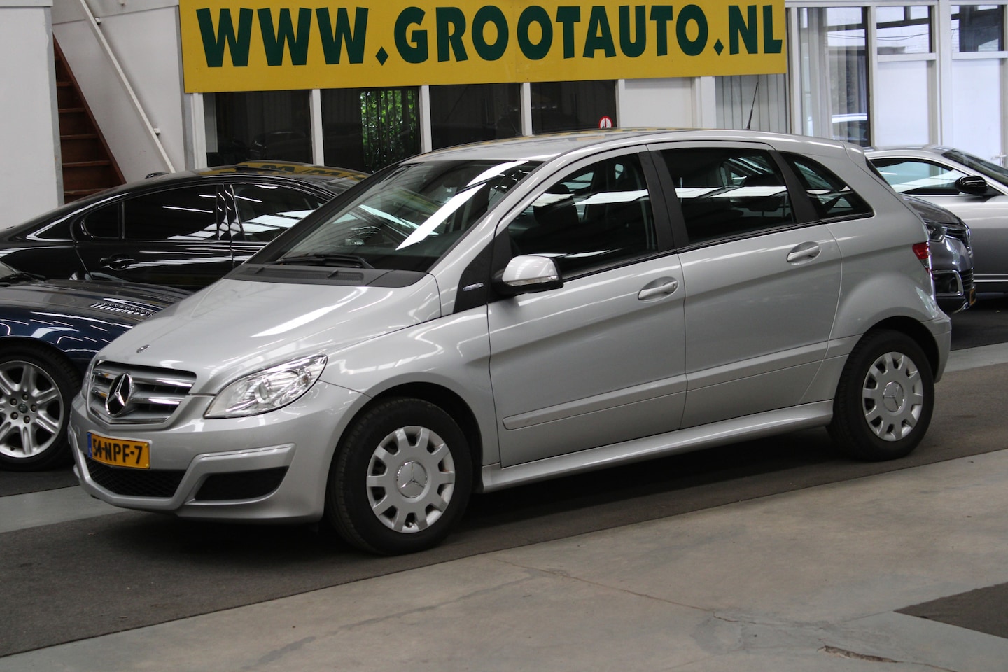 Mercedes-Benz B-klasse - 160 BlueEFFICIENCY Apple Carplay, Trekhaak, Airco - AutoWereld.nl