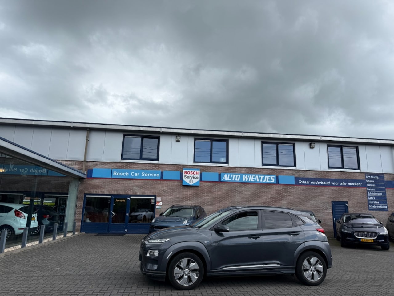 Hyundai Kona Electric - EV Premium 64kWh | Leer | Navi - AutoWereld.nl
