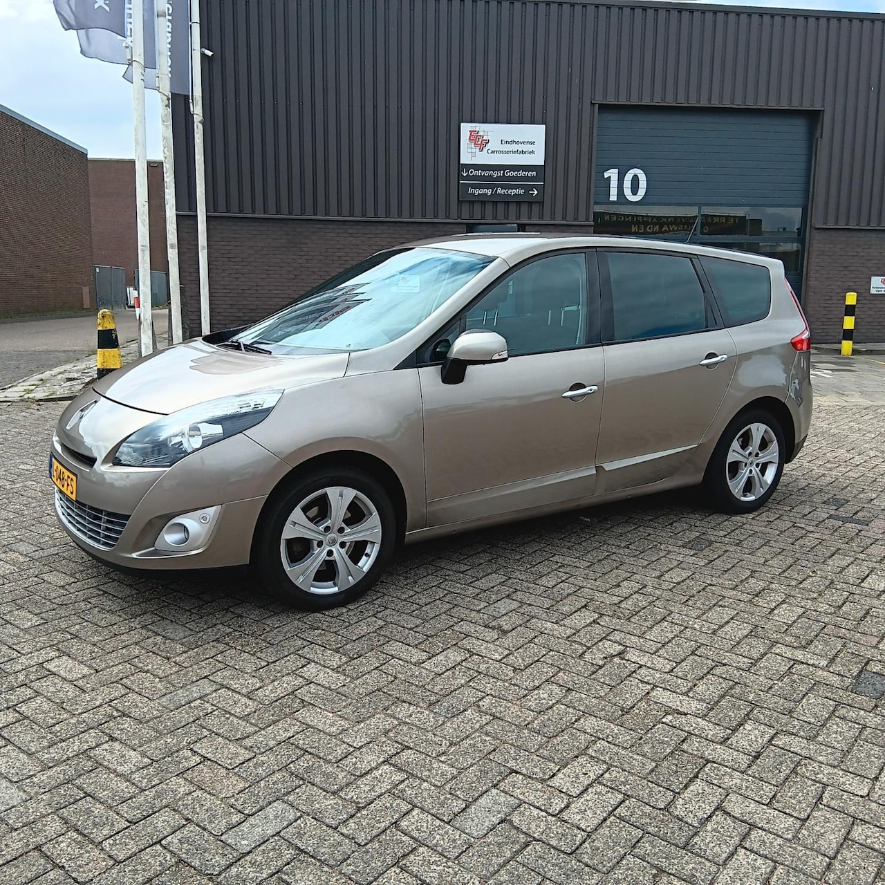 Renault Grand Scénic - 2.0 Expression 2.0 Expression - AutoWereld.nl