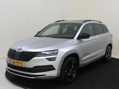 Skoda Karoq - 1.5 TSI ACT Sportline Business | Panoramadak | Trekhaak | Keyless | Dodehoek detectie | Ac