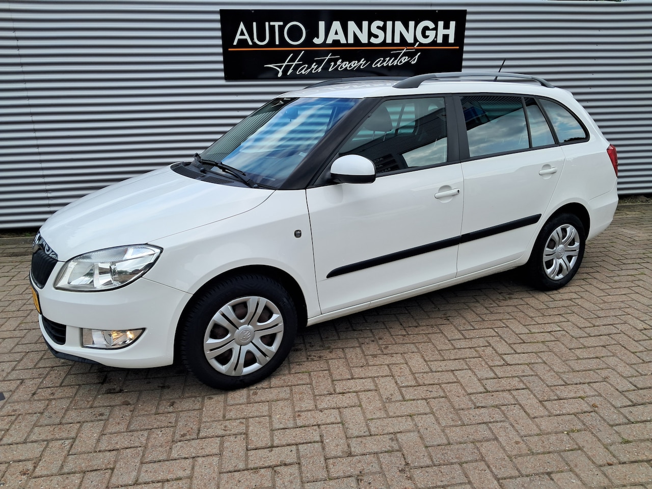Skoda Fabia Combi - 1.2 TSI Sprint | Airco | Cruise control | Ndl auto | Weinig km | RIJKLAARPRIJS INCL 12 MAA - AutoWereld.nl