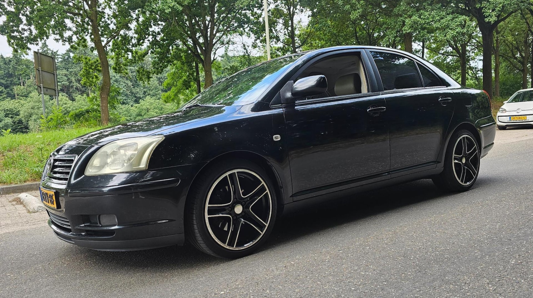 Toyota Avensis - 2.2 D-4D Executive Sedan Leder interieur Navi - AutoWereld.nl