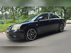 Toyota Avensis - 2.2 D-4D Executive Sedan Leder interieur Navi