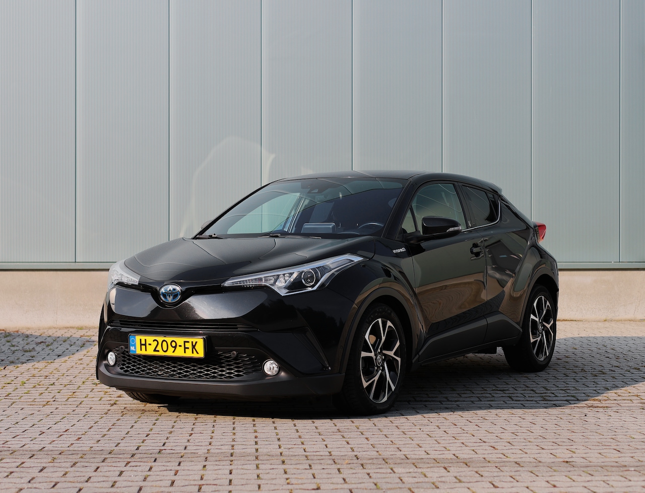 Toyota C-HR - 1.8 Hybrid Dynamic Sport Team-D / Navi / Cam / Trekh. / Bluetooth / APK - AutoWereld.nl
