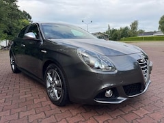 Alfa Romeo Giulietta - 1.4T 170PK AUTOMAAT/EXCLUSIVE/LEER/XENON/PREMIUM