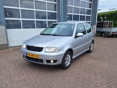Volkswagen Polo - 1.4-16V Trendline