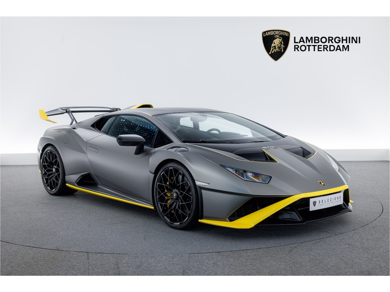 Lamborghini Huracán STO - | MY22 | Akrapovic | Xpel Full Coverage - AutoWereld.nl