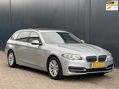 BMW 5-serie Touring - 528i Pano|Leder|Nette staat|Facelift