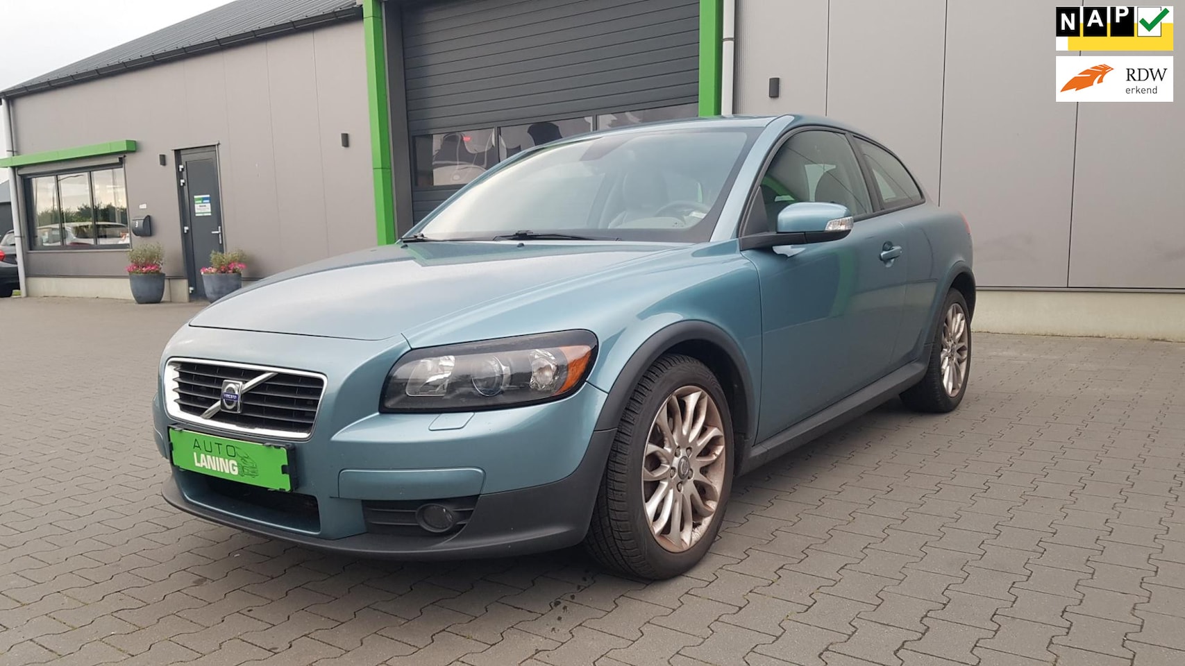 Volvo C30 - 1.8 Summum in zeer nette staat Airco LM velgen All season banden Nieuwe APK enz enz !! - AutoWereld.nl