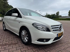 Mercedes-Benz B-klasse - 180 AUTOMAAT TREKHAAK/AIRCO/APK
