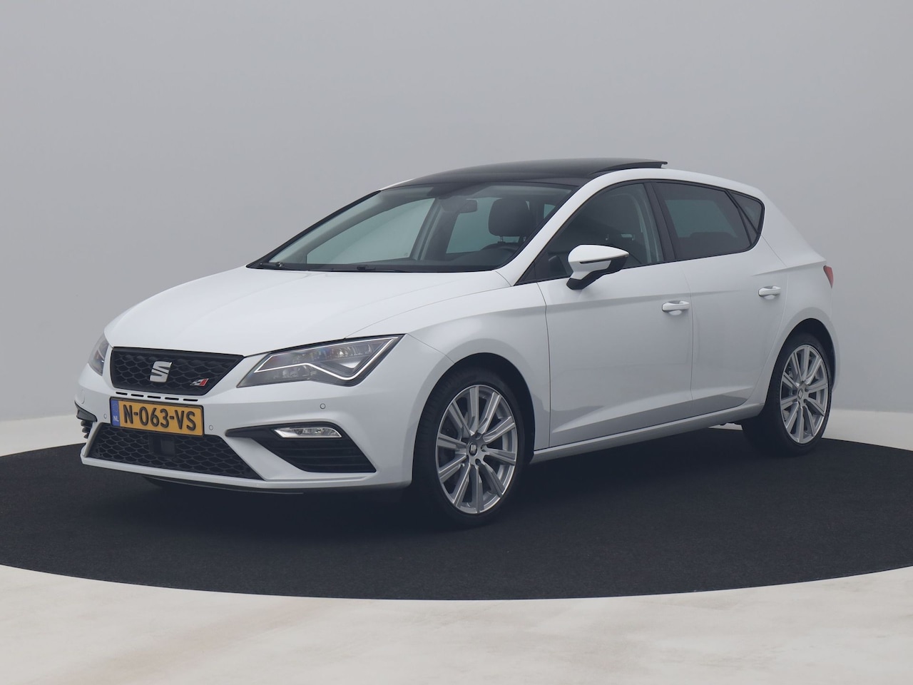 SEAT Leon - 1.5 TSI FR Business Intense | PANO | ADAPTIVE | VIRTUAL | STOELVERW. - AutoWereld.nl