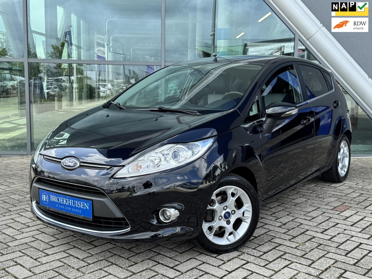 Ford Fiesta - 1.4 Titanium Automaat / Stoelverwarming / Cruise Control - AutoWereld.nl