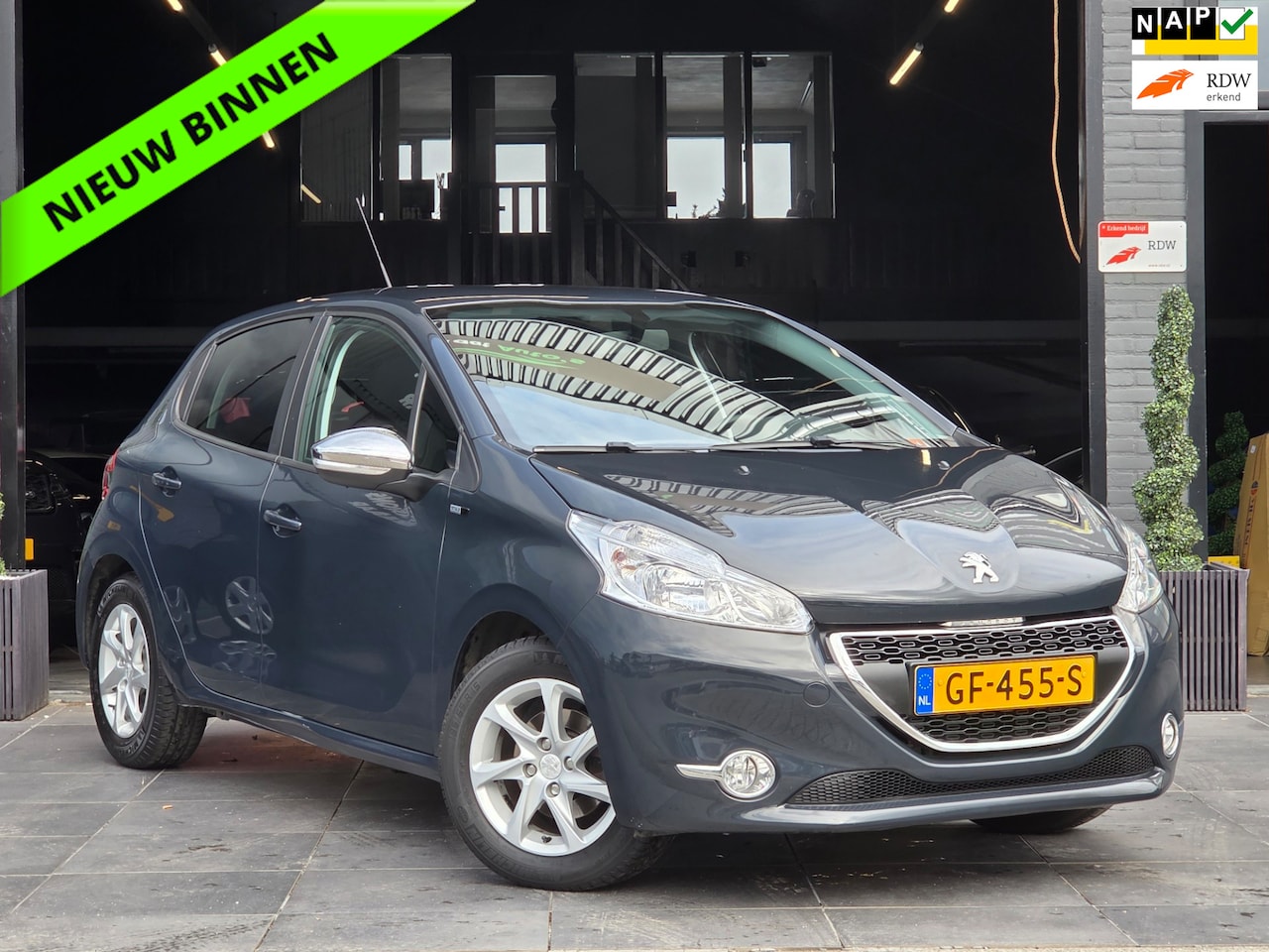 Peugeot 208 - 1.2 PureTech Style|APK|NAP|Cruise|Airco|Scherm - AutoWereld.nl