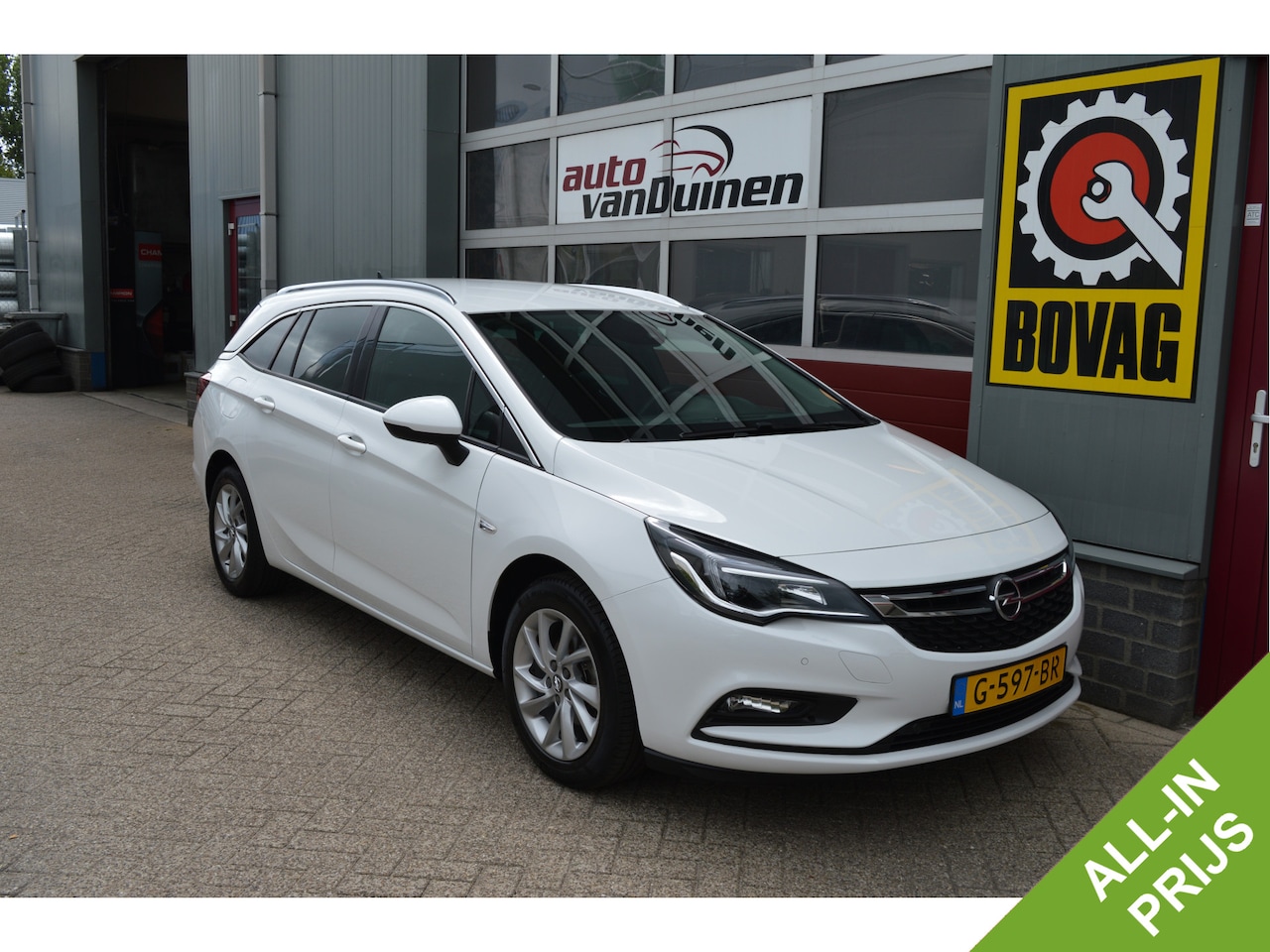 Opel Astra Sports Tourer - 1.4 Turbo Business Executive O.a: Haak, PDC, Carplay, Clima, Navi, Cruise, Etc. All-in pri - AutoWereld.nl