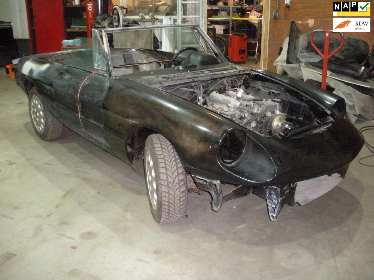 Alfa Romeo Spider - 2.0 Betreft auto zonder kenteken Gave body - AutoWereld.nl