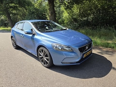 Volvo V40 - 2.0 D4 Momentum Business
