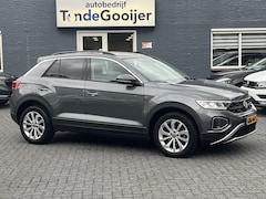 Volkswagen T-Roc - 1.5 TSi DSG Life Business | CLIMA | 17" | TREKHAAK |
