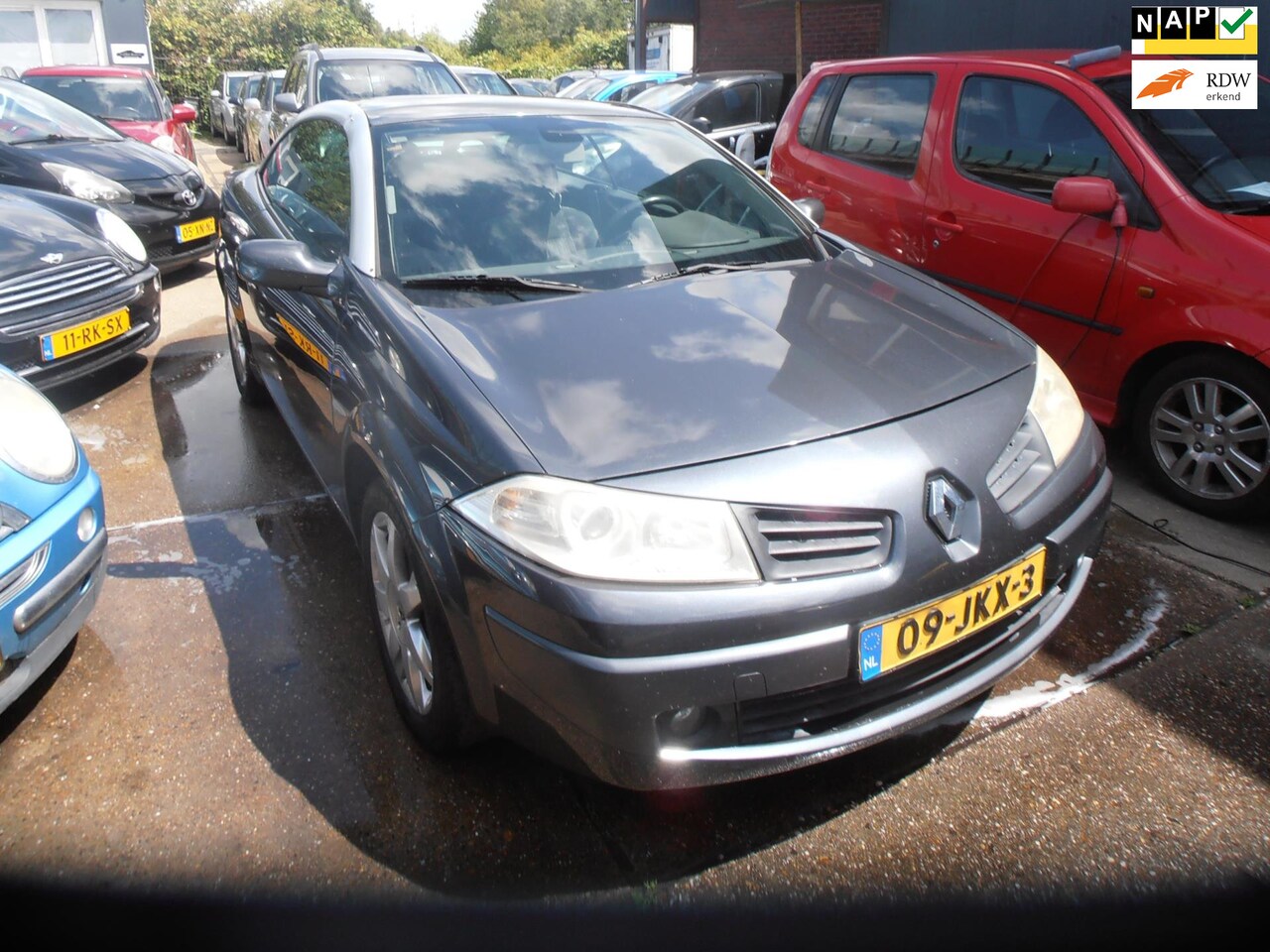 Renault Mégane coupé cabriolet - 1.6-16V Authentique 1.6-16V Authentique - AutoWereld.nl