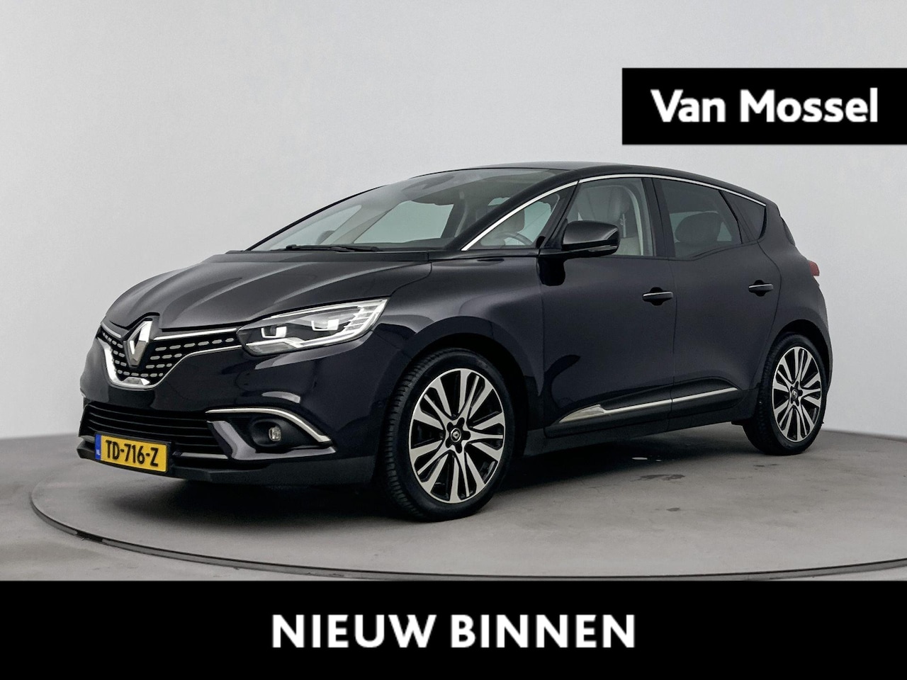 Renault Scénic - 1.3 TCe 160Pk Initiale Paris | Navigatie | Parkeersensoren Voor & Achter | Achteruitrijcam - AutoWereld.nl