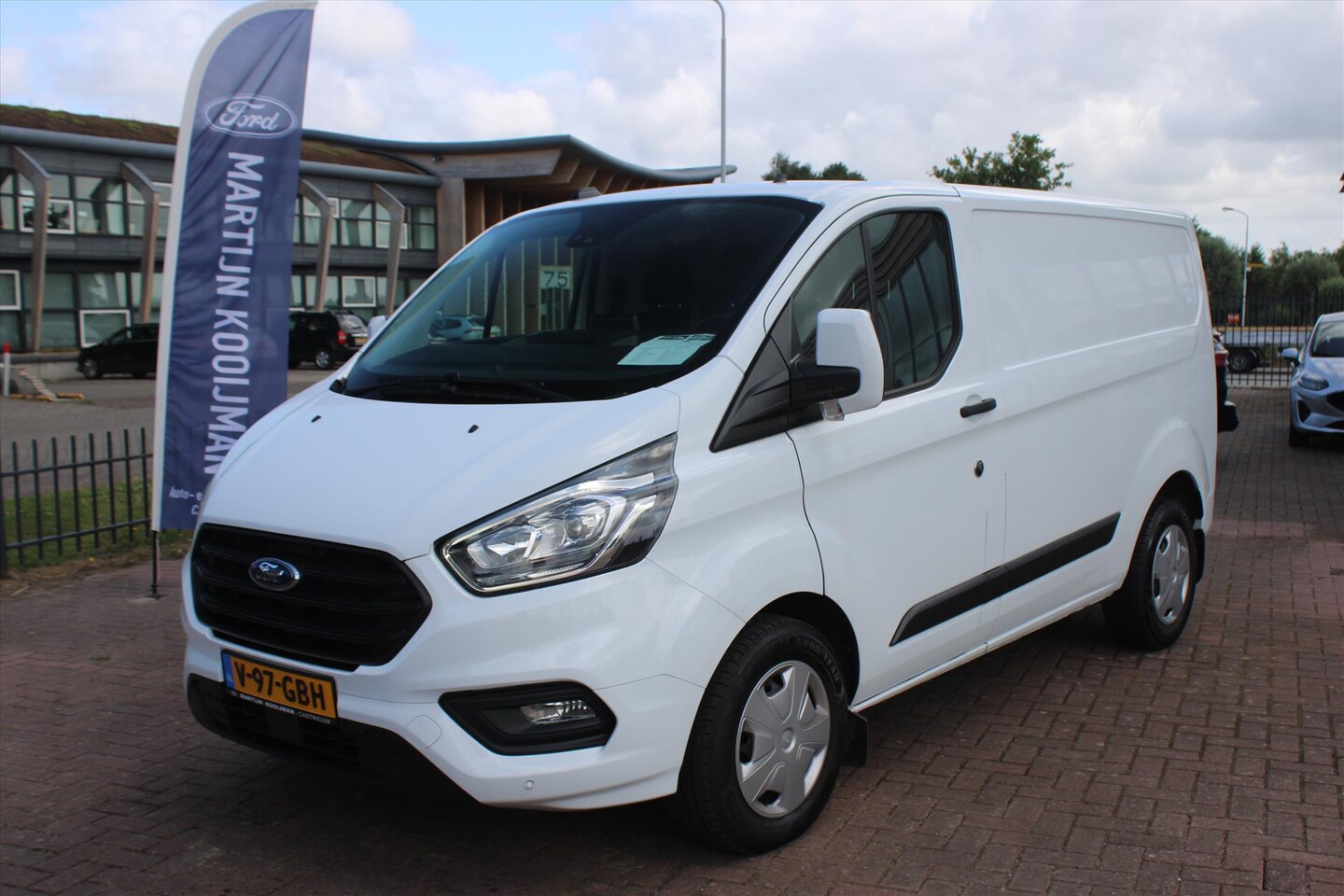 Ford Transit Custom - GB 2.0 TDCi 130PK 320 L1H1 Trend, Winterpack, Navi, Camera, - AutoWereld.nl