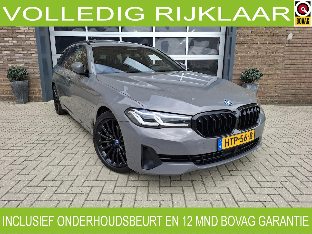 BMW 5-serie Touring - 520e High Executive 19INCH PANORAMA DAK - AutoWereld.nl