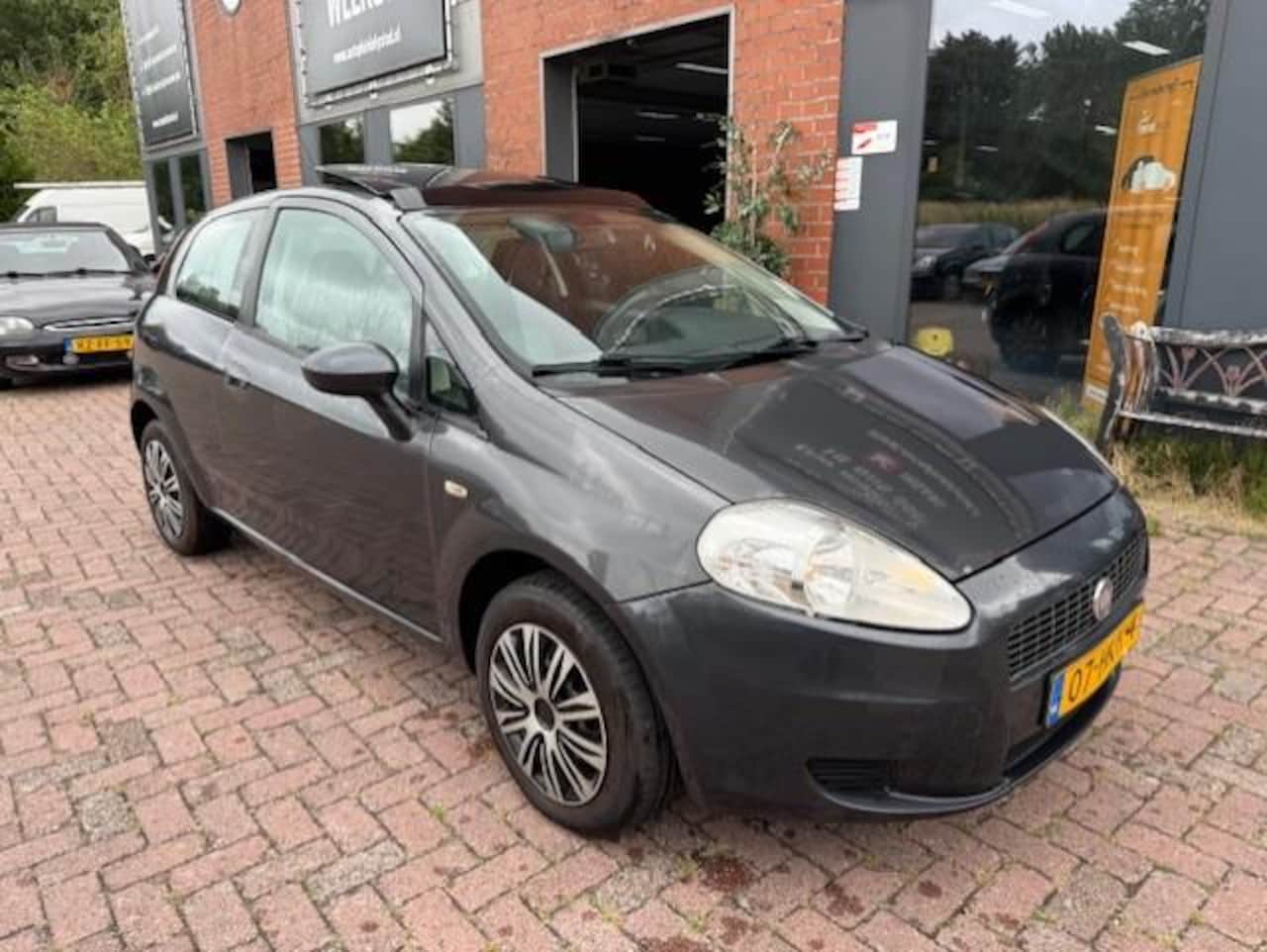 Fiat Grande Punto - 1.4 Dynamic Airco, Pano - AutoWereld.nl