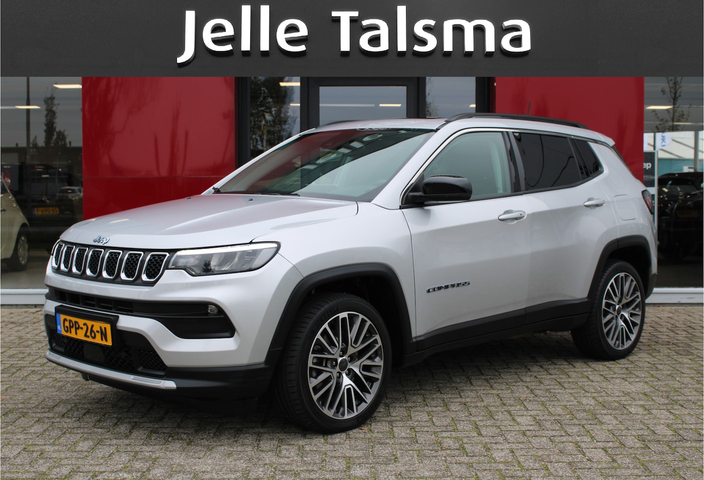 Jeep Compass - 4xe 190 Plug-in Hybrid Electric Limited | Panoramadak | LED | Stoel/stuur verwarming Trekh - AutoWereld.nl