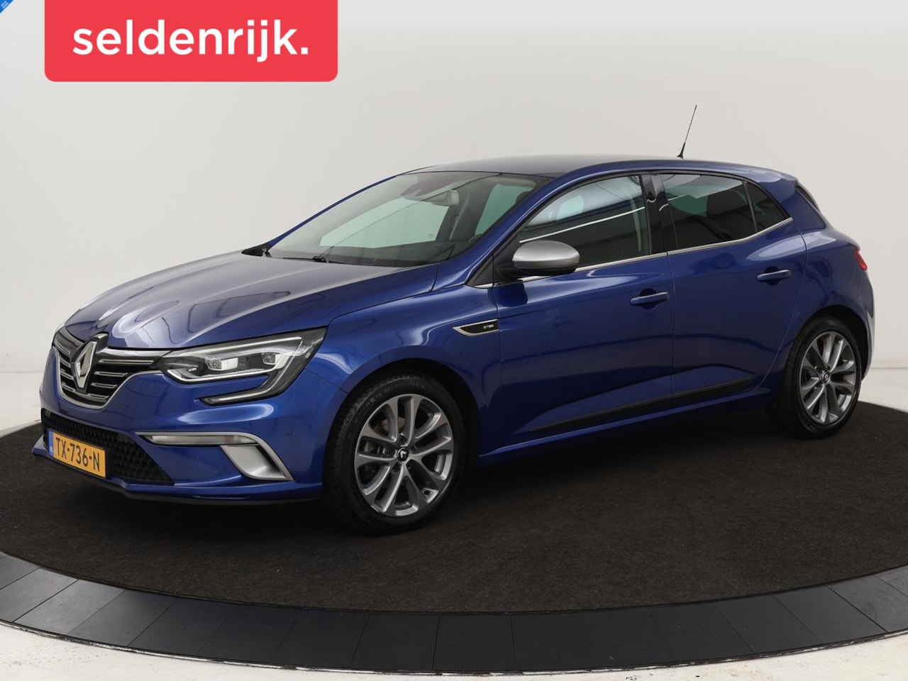 Renault Mégane - 1.3 TCe GT-Line | Stoelverwarming | Head-Up | Camera | Trekhaak | Sportstoelen | Navigatie - AutoWereld.nl