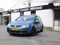 Volkswagen Golf - 1.6 FSI Trendline | Airco | Elec ramen | Cruise control | 6 Versnelling | Nieuwe bak + kop