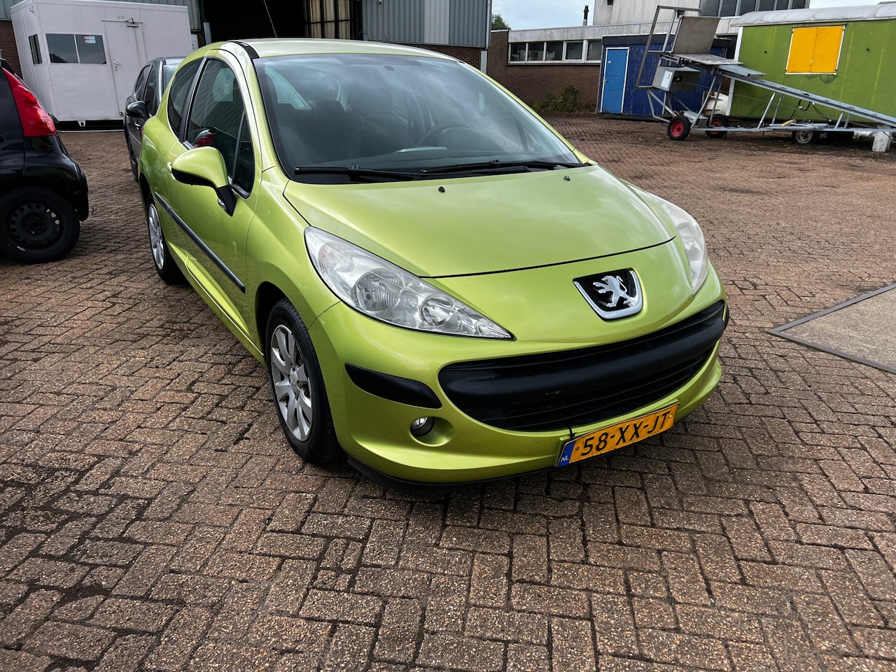 Peugeot 207 - 1.4-16V Color-line 1.4-16V Color-line - AutoWereld.nl