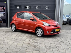 Toyota Aygo - 1.0 VVT-i Dynamic Orange - LED - Lage KM/ N.a.p - 5 Deurs - Airco