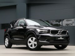 Volvo XC40 - 1.5 T3 163PK Momentum Pro Camera Navi Led PrivacyGlass Trekhaak Pdc V+A 45000KM BJ2019