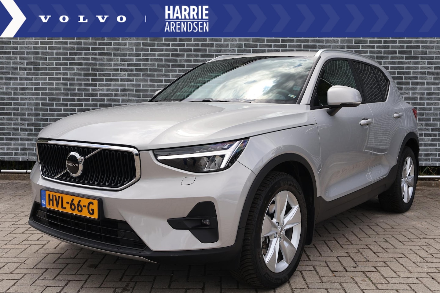 Volvo XC40 - 2.0 B4 Core | Stoel en Stuurverwarming | Adaptieve Cruise Control | Trekhaak | Standkachel - AutoWereld.nl