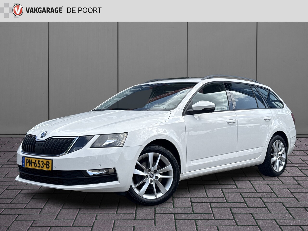 Skoda Octavia Combi - 1.0 TSI Ambition Business | NL-auto | Navi | Carplay | Clima | PDC | BTW - AutoWereld.nl