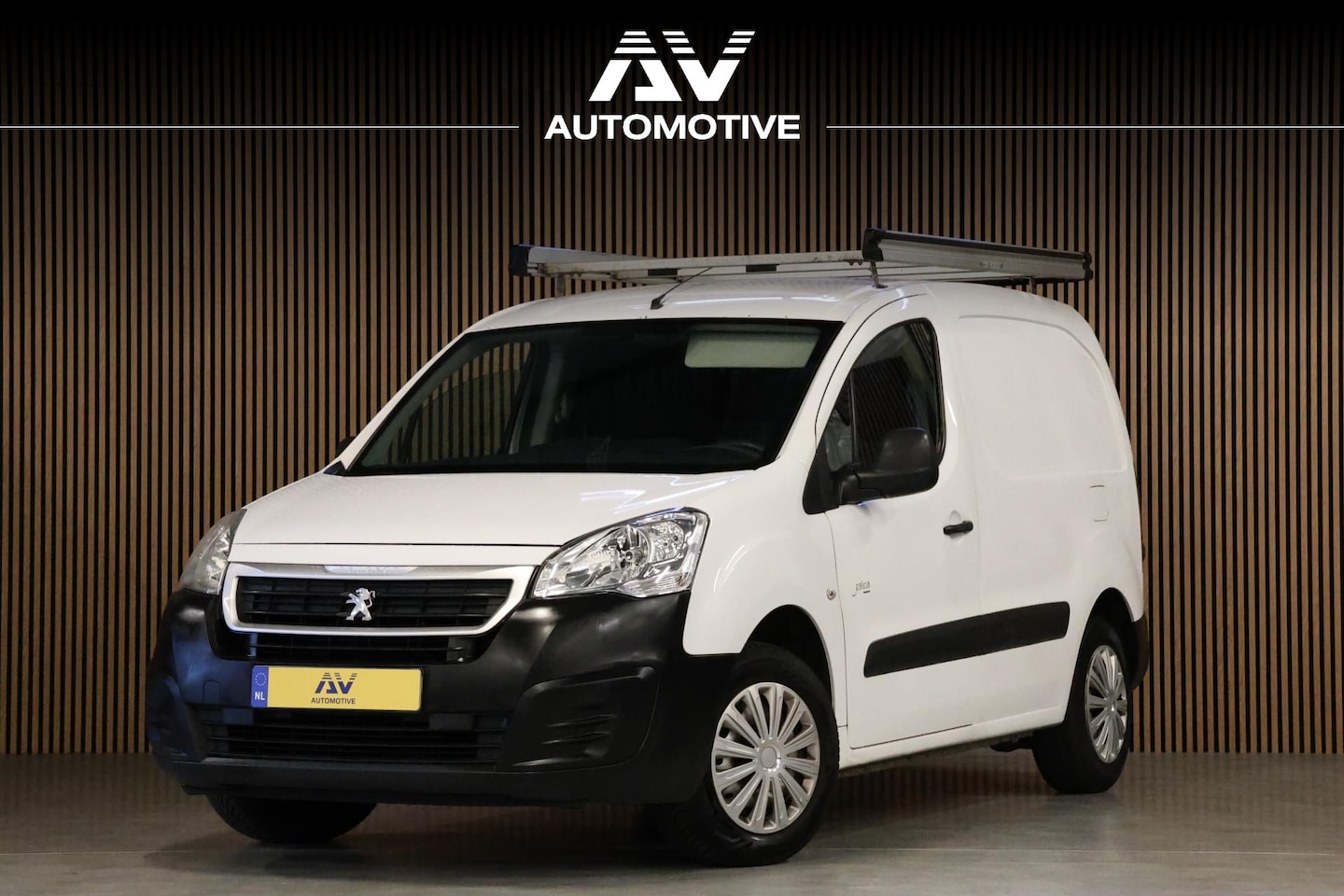 Peugeot Partner - 120 1.6 BlueHDi 100 | Airco | Cruise control | | Elek. ramen | Bluetooth | MF Stuur | Hout - AutoWereld.nl