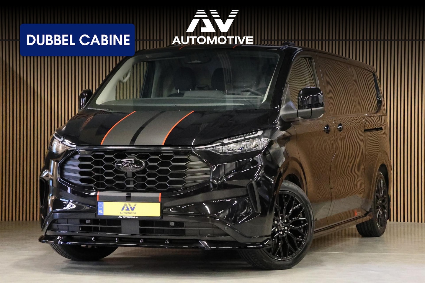 Ford Transit Custom - 320 2.0 TDCI 170 PK L2H1 DC Limited | L+R | Raptor Edition | 6-Zitter | MODELJAAR 2025 | V - AutoWereld.nl