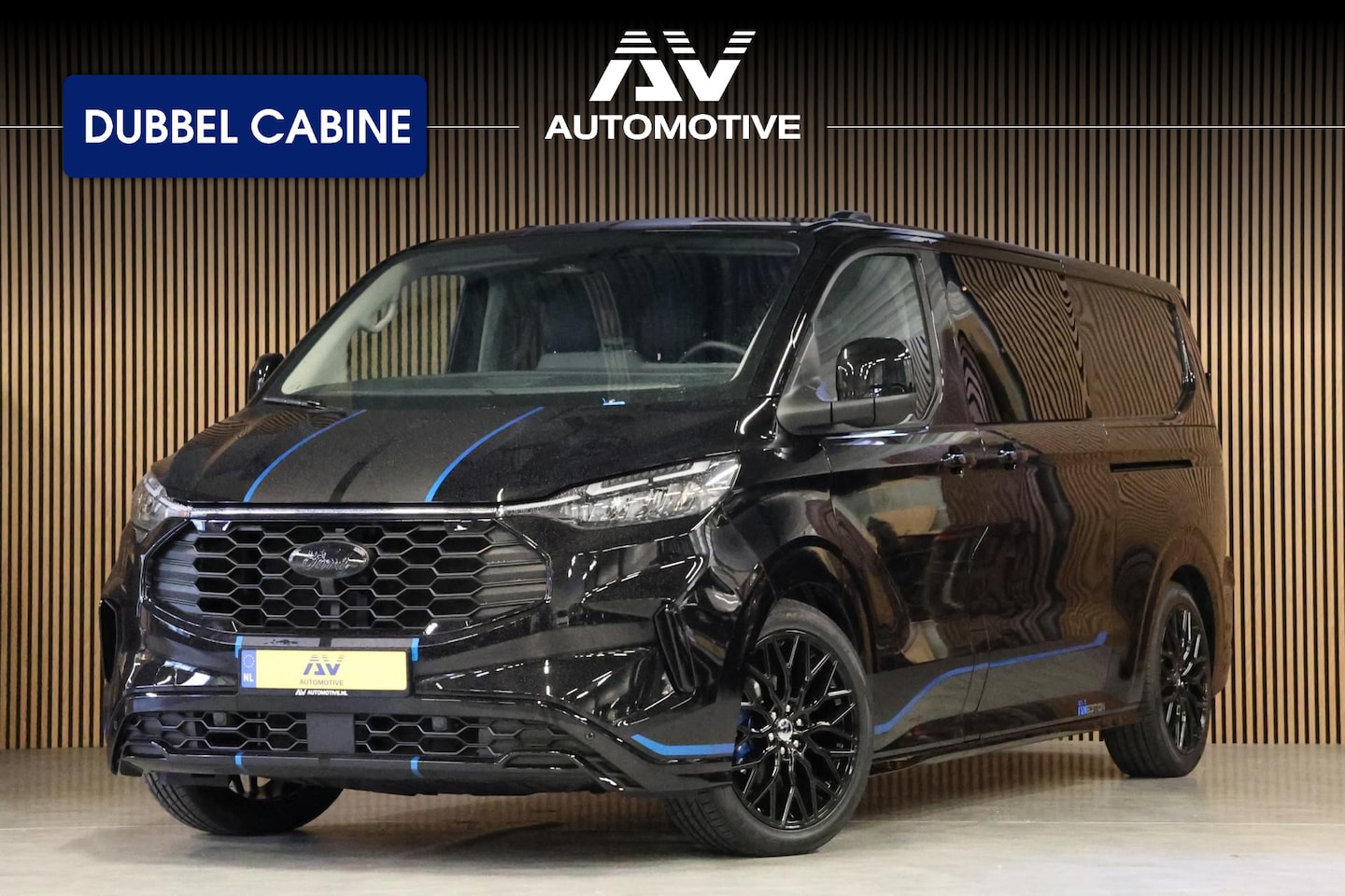 Ford Transit Custom - 320 2.0 TDCI L2H1 Sport 170 PK DC | L+R | Raptor Edition | Trekhaak | 6-Zitter | MODELJAAR - AutoWereld.nl