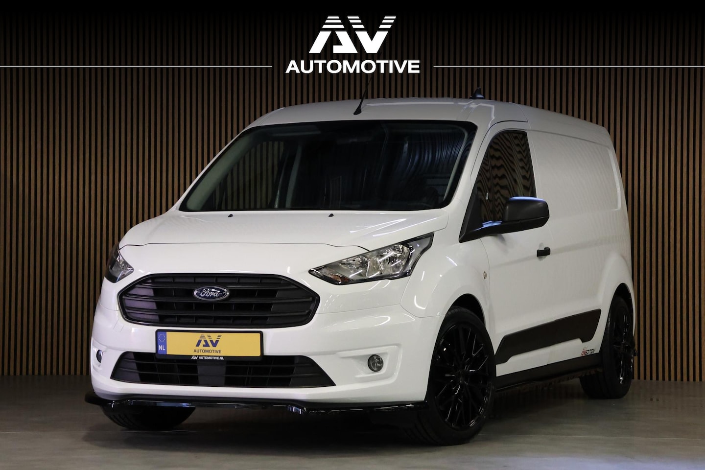 Ford Transit Connect - 1.5 EcoBlue L2 | Navigatie | Camera | CarPlay | | Trekhaak | Airco | Bott werkplaatsinrich - AutoWereld.nl