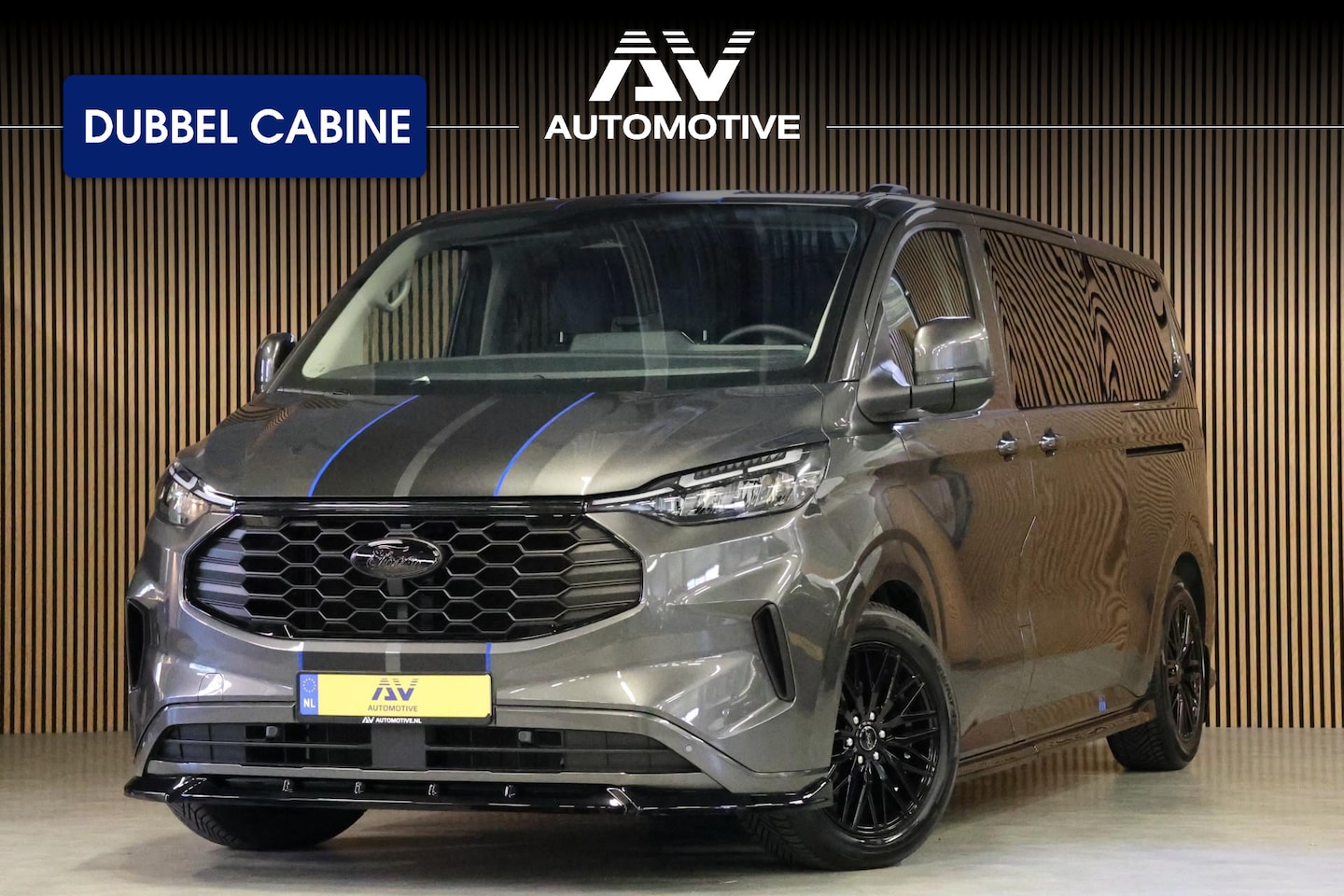 Ford Transit Custom - 320 2.0 TDCI 170PK L2H1 DC LIMITED | L+R Raptor Edition | Trekhaak | 6-Zitter | Verlengde - AutoWereld.nl