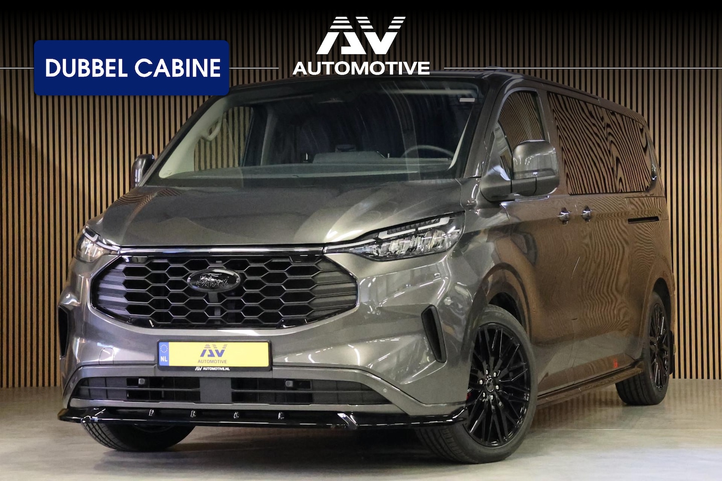 Ford Transit Custom - 320 2.0 TDCI 170PK L2H1 DC LIMITED | L+R Raptor Edition | Trekhaak | 6-Zitter | Verlengde - AutoWereld.nl